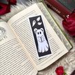 Закладинка Привид з книгою